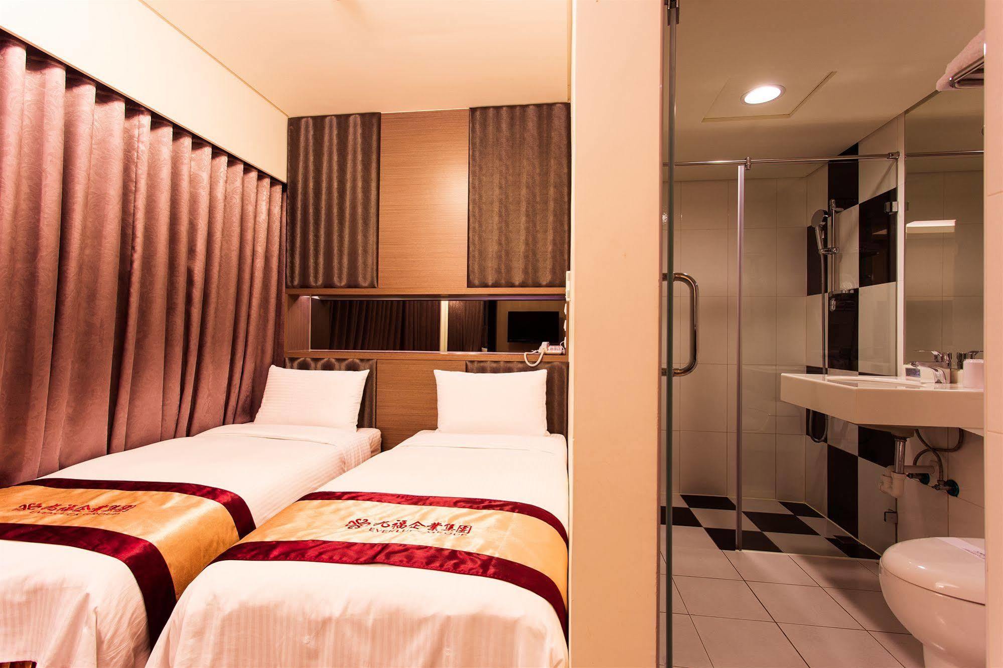 Harmonious Hotel Kaohsiung Exterior photo